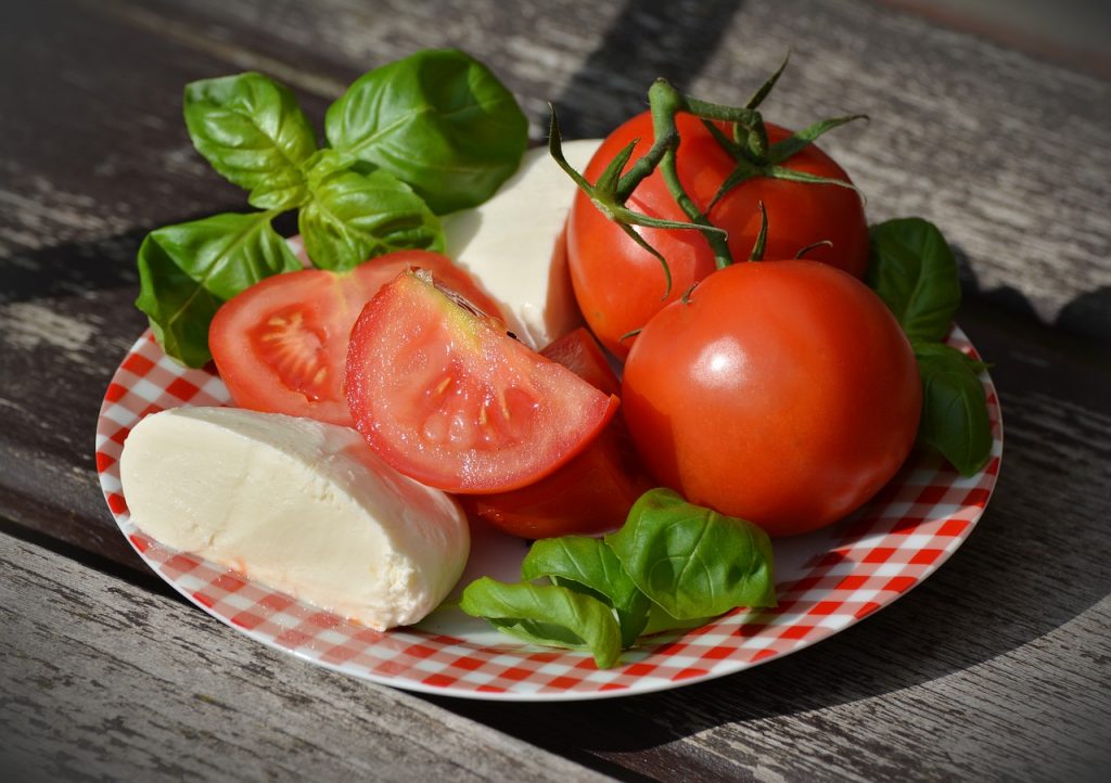 tomatoes cheese